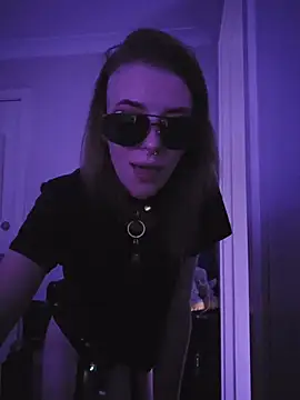 lonely Cosplay chick online show from November 29, 3:27 pm