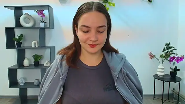 OliviaMontgommery online show from October 3, 5:23 am