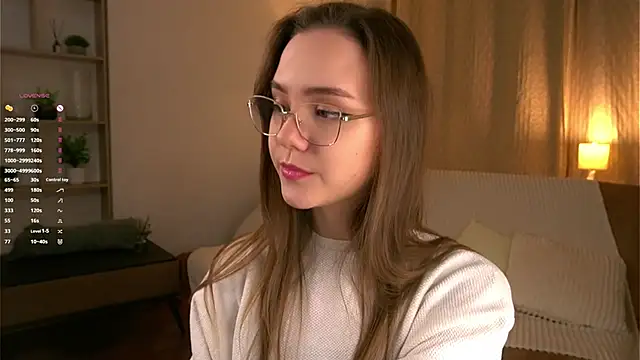 SweetSaraPie online show from March 5, 6:04 pm