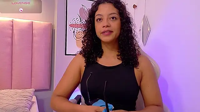 CamilaLevy online show from February 11, 12:50 pm