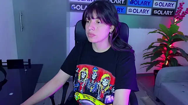 Violetta Swett  online show from November 21, 1:57 pm