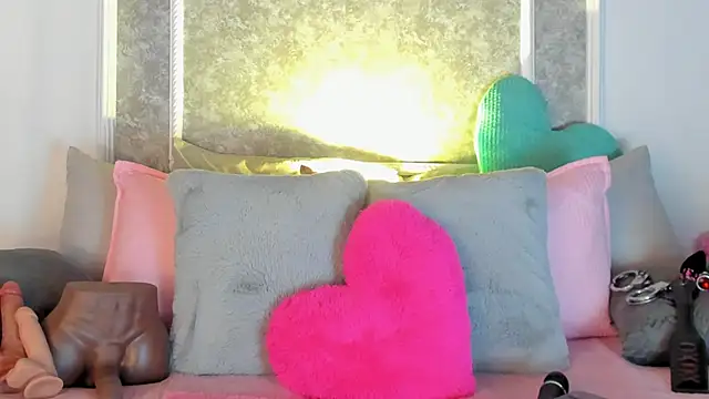  victoriaa  lois online show from October 18, 12:46 am