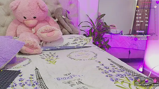 SoofiKiss online show from June 4, 6:56 pm