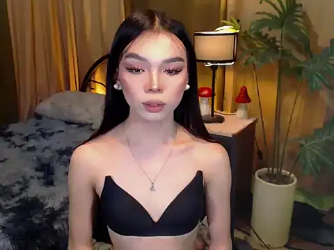 TWINKTRANSSHANEL online show from October 9, 5:00 am