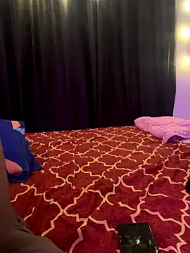 vickyandtania online show from October 26, 2:56 pm