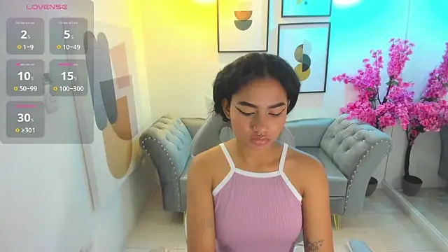 Juliie coper online show from November 6, 12:44 pm