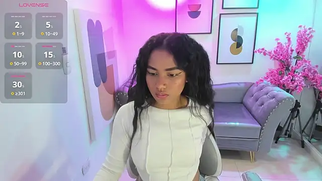 Juliie coper online show from November 14, 12:49 pm