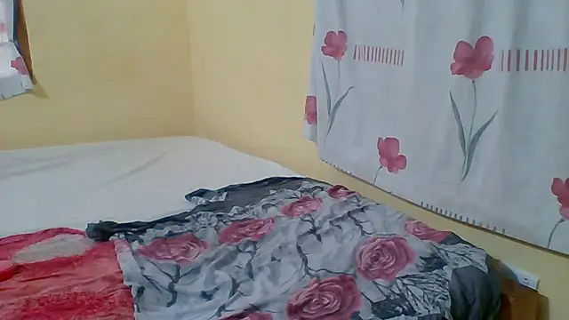 JuicyVixen  online show from January 14, 6:07 am