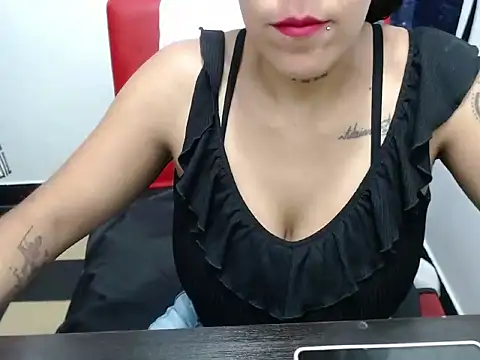 dalilah pervertt online show from January 8, 1:59 pm