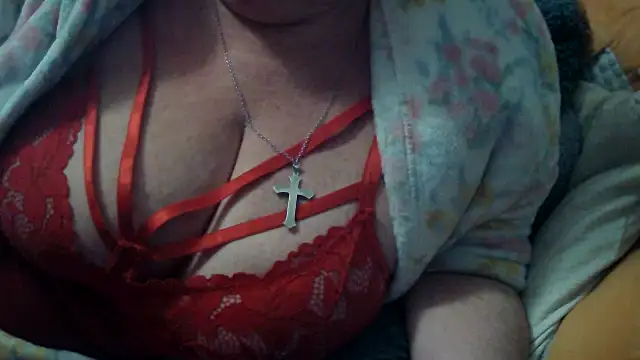 Playful MILF Demi online show from November 27, 10:12 pm