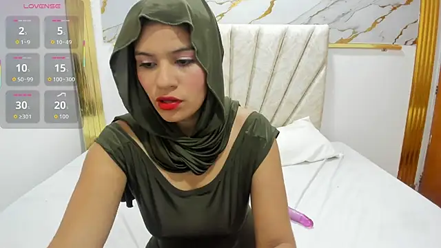 Snapshot of Yasmin_nazer chatting on October 20, 7:28 pm Yasmin nazer online show from October 20, 7:28 pm