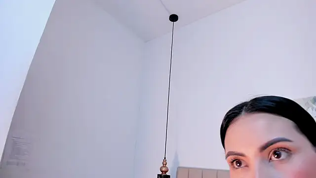 Snapshot of VanessaMirren chatting on October 12, 5:15 pm VanessaMirren online show from October 12, 5:15 pm