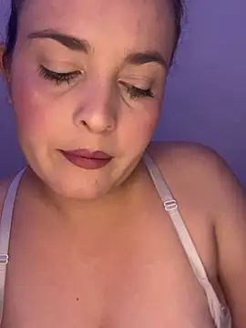 Anyhot latina online show from November 9, 10:49 pm