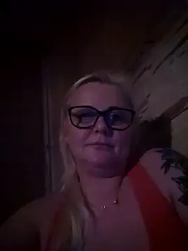 NieMaJazdyBezGwiazdy7883 online show from October 7, 2:16 am