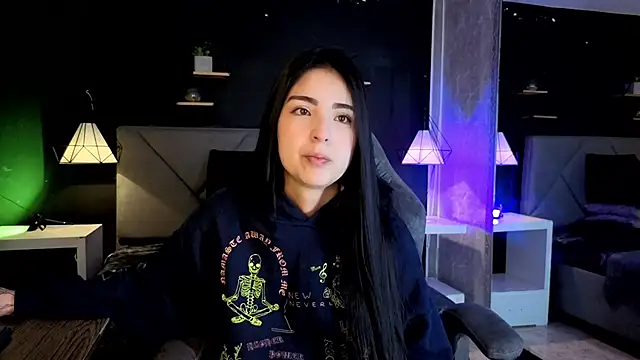 giapearl25 online show from November 6, 1:39 pm