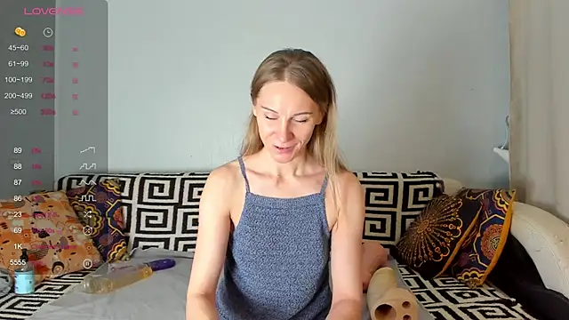 Amalia Mio online show from November 26, 8:04 am