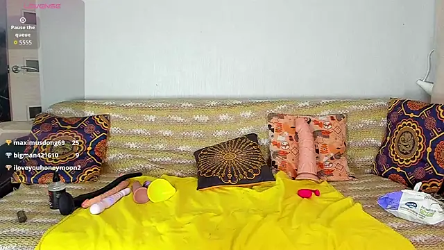 Amalia Mio online show from April 13, 9:10 am