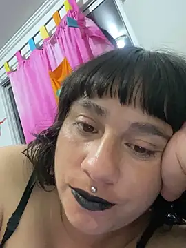 gatitaplop online show from December 15, 7:13 am