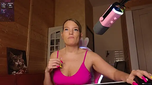 Lady Shine online show from May 28, 7:34 pm