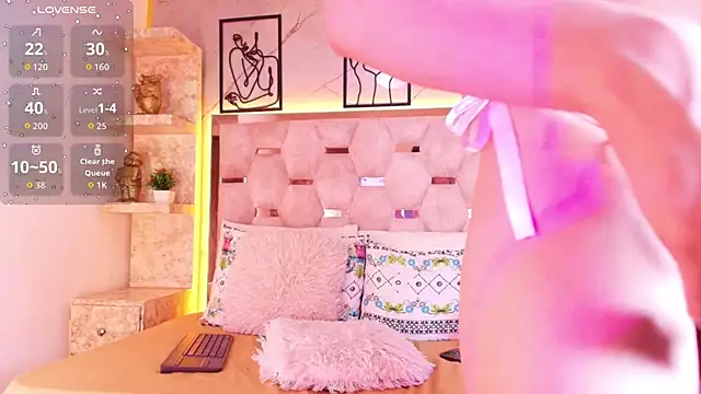 Nefera Noxx online show from March 21, 4:28 am