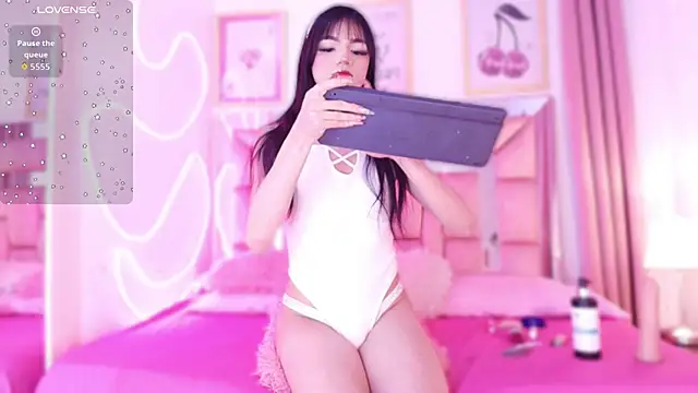 Nefera Noxx online show from February 10, 3:42 am