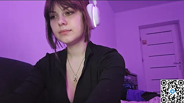 KristiBloom online show from November 2, 10:46 pm