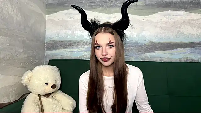 SunnySprinkle online show from October 31, 12:53 pm