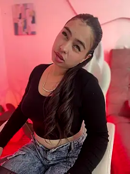 Iam Valentinaaa online show from October 20, 2:20 pm