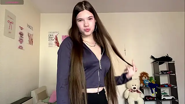 AlmetaBradicich online show from November 7, 5:57 am