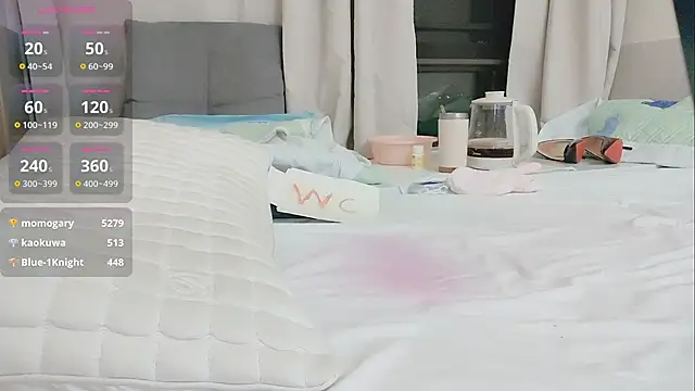 Taobaby168 online show from October 31, 6:01 pm