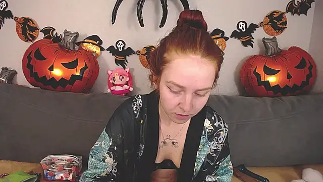 Evarey  online show from October 24, 5:36 am