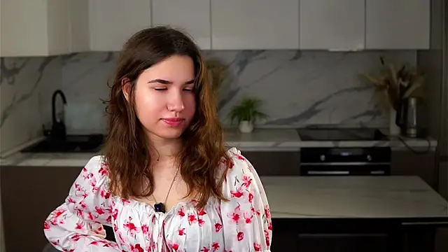 AmmieGerber online show from October 10, 2:16 am