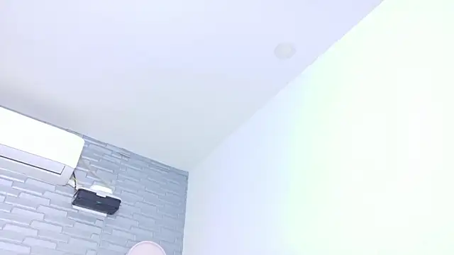 Hungry pussy18 online show from December 20, 2:54 pm