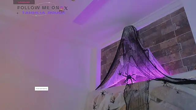 tahhlia rouge online show from October 27, 7:08 pm