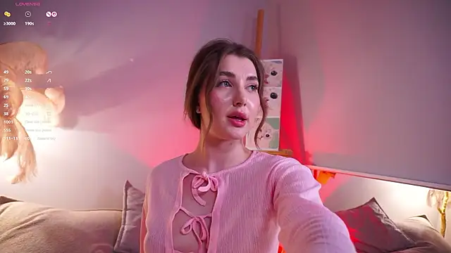 LureOfEva online show from March 9, 2:15 am