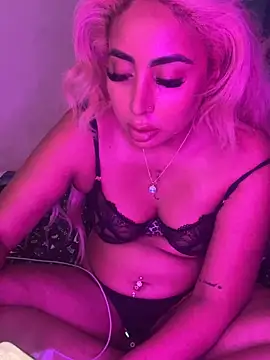 zara bellexx online show from November 8, 7:30 pm