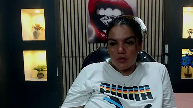 Snapshot of ruby_jimenez19 chatting on October 19, 9:39 pm ruby jimenez19 online show from October 19, 9:39 pm
