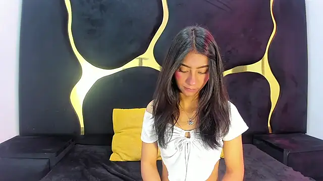 Mia clark18 online show from November 8, 4:12 pm