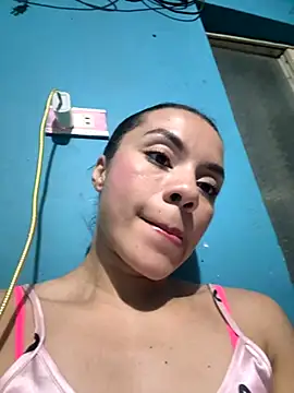 Snapshot of Crystal_555 chatting on October 19, 6:37 am Crystal 555 online show from October 19, 6:37 am