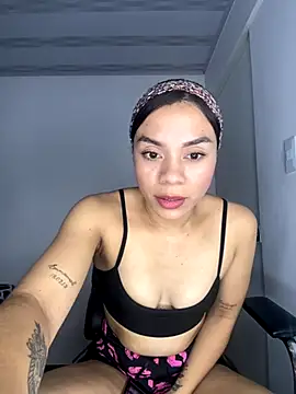 Snapshot of Crystal_555 chatting on October 11, 6:40 am Crystal 555 online show from October 11, 6:40 am