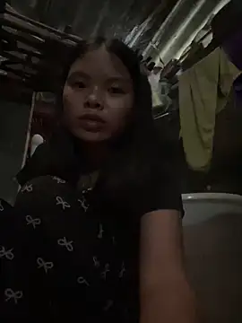 hello-cute online show from November 15, 8:37 am