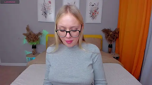 CeaneLino online show from November 13, 7:46 pm