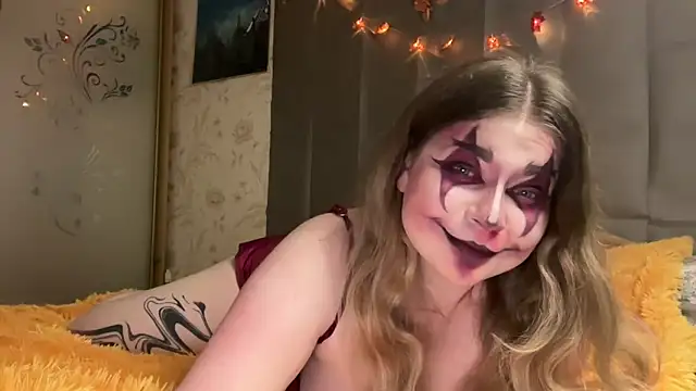 Crave Elise online show from October 31, 9:52 pm