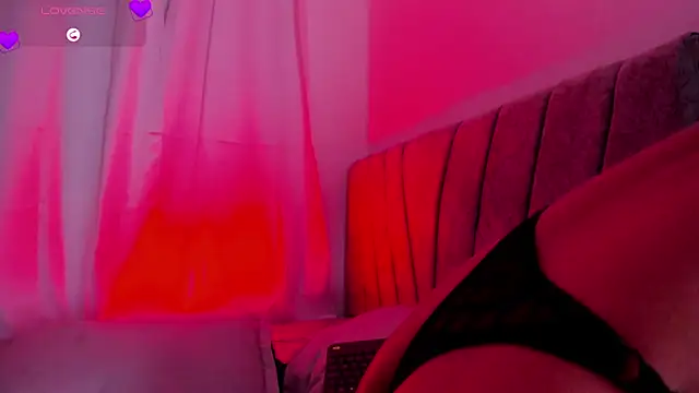 klohe wiilliams online show from April 25, 3:53 pm