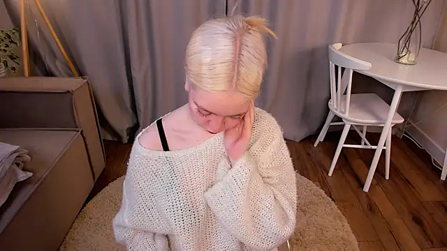 TinaStevenson online show from November 4, 10:37 pm