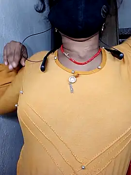 Sexy Riya Bhabhi online show from October 24, 12:17 am