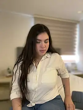 Isabella LaRue online show from May 8, 4:43 pm