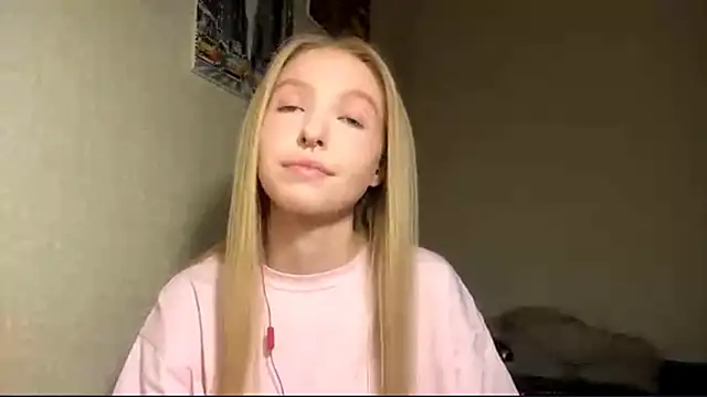 Snapshot of Olivia_Somevel chatting on October 8, 4:17 am Olivia Somevel online show from October 8, 4:17 am