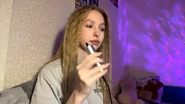 Snapshot of Olivia_Somevel chatting on October 15, 3:03 pm Olivia Somevel online show from October 15, 3:03 pm