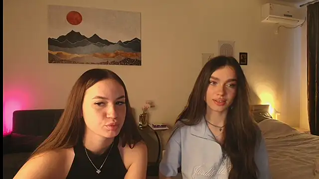 MayaGlow online show from January 10, 5:45 am